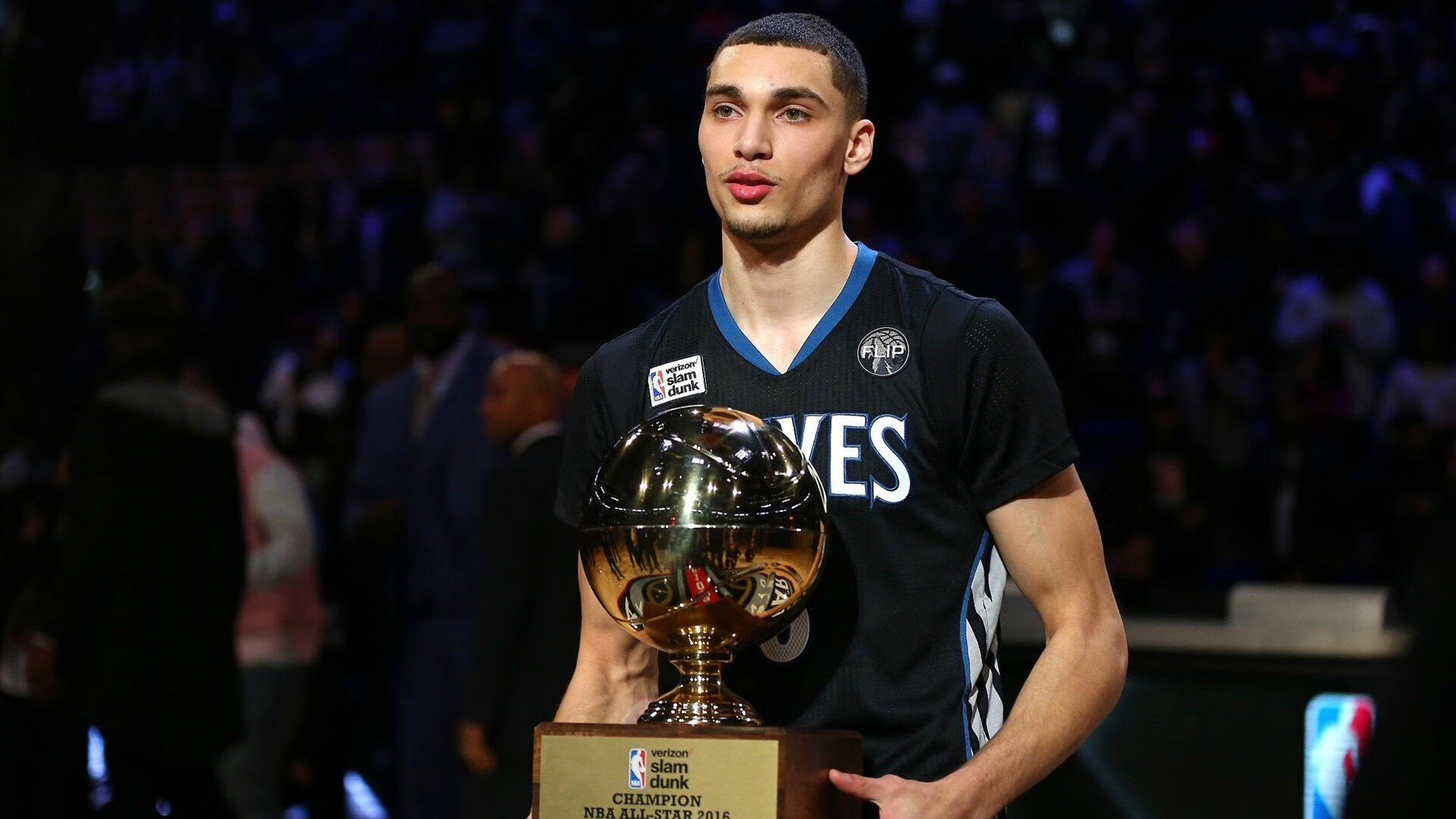 篮网宣布更换首发阵容调整进攻重心，篮网 进攻